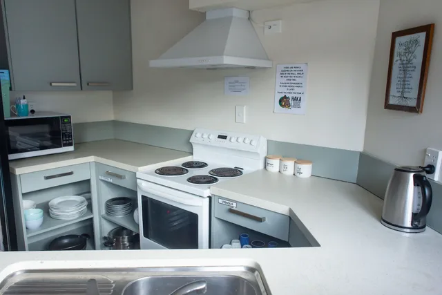 Mixed Dorm, 4 Beds, Haka House Queenstown 3/3