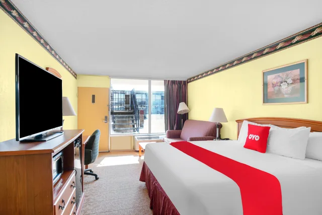 غرفة بسرير كينج للمدخنين، OYO Hotel Oklahoma City South I-35 and SE 29th 1/5