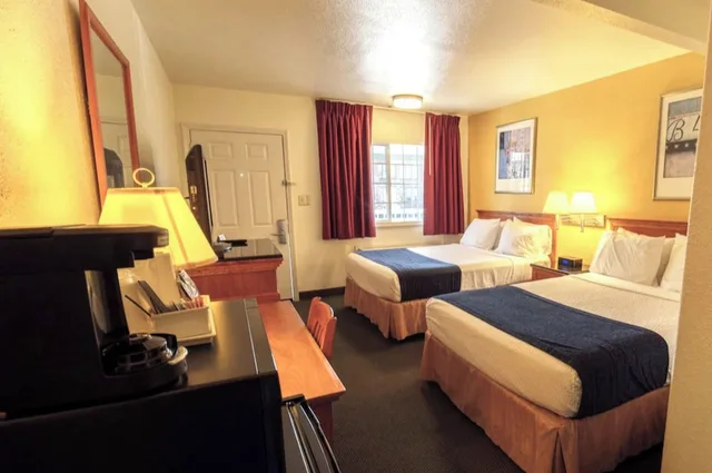 غرفة بسريرين مزدوجين، Travelodge By Wyndham Pendleton OR 7/10