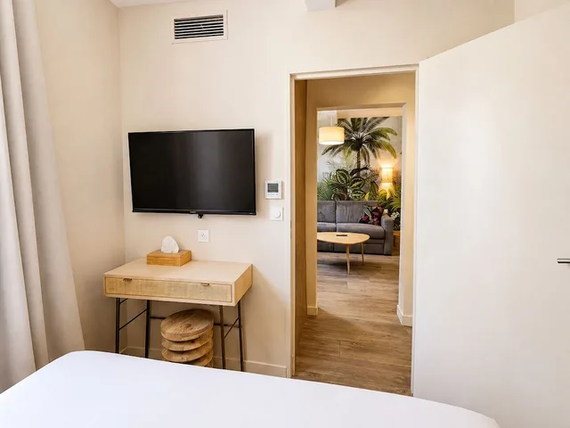 غرفة جونيور بسرير كوين، Hotel Kyriad Marseille Centre Paradis Prefecture 2/4