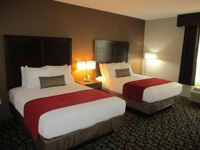 Suite, 2 Queen Beds, Chaise Sleeper، Best Western Plus Lakeview Hotel 2/5