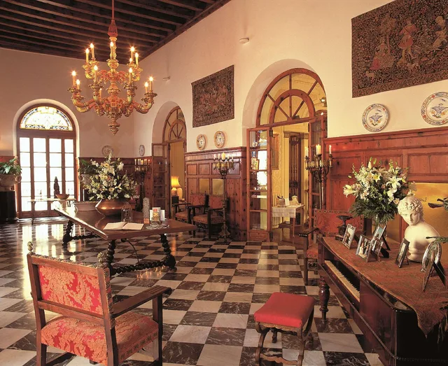 جناح ملكي بإطلالة على الفناء بشرفة بغرفتي نوم، Palacio Ca Sa Galesa 1/2