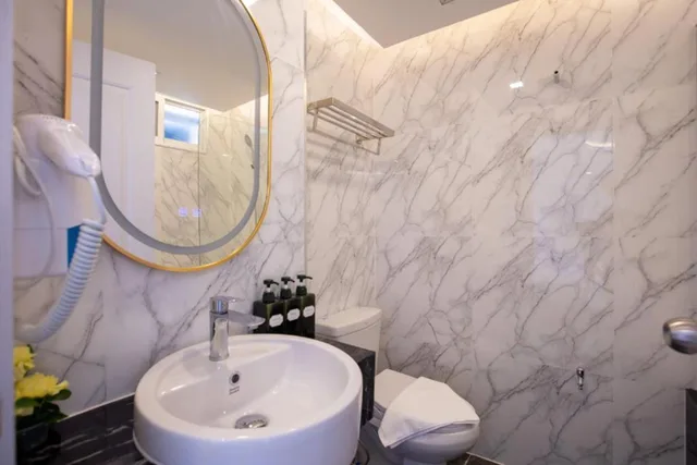 جناح عائلي سوبيريور بسريرين منفصلين بشرفة بغرفتين، Airbus Hotel at Phawana Station 3/4
