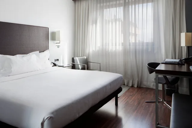 غرفة قياسية ثلاثية بسرير كينج وسرير فردي، Ac Hotel Pisa By Marriott 2/4