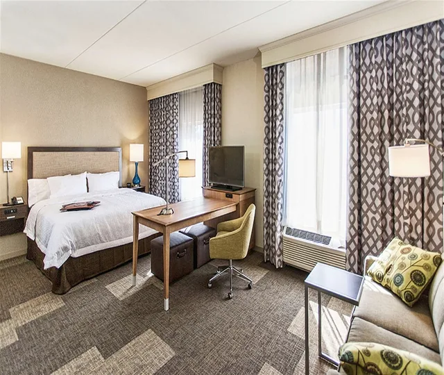استوديو بسرير كينج بمطبخ صغير، Hampton Inn Hibbing 2/4