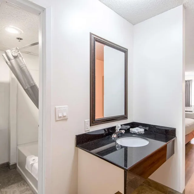 Deluxe, King Bed, Motel6 Lawrence, KS 8/8