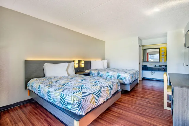 غرفة قياسية بسريرين مزدوجين، Motel6 Ashland, VA 1/8