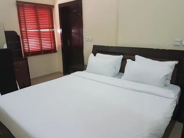 جناح تنفيذي بسرير كوين، Beni Gold Hotels Apapa 1/3