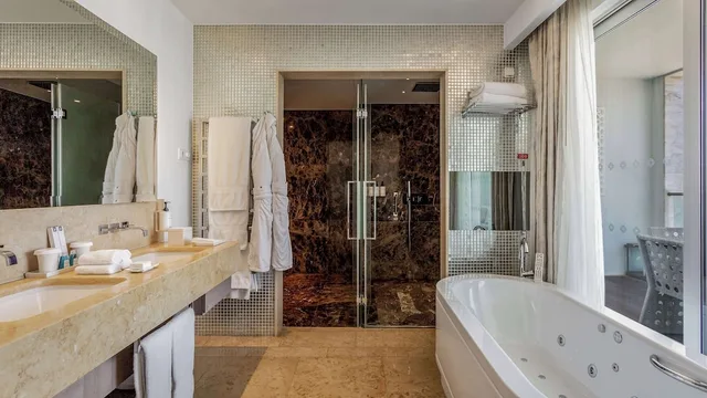Infinity, Penthouse, King Bed، Conrad Algarve 2/3