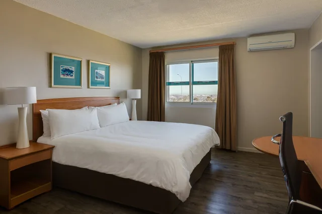 غرفة بسرير كينج، Protea Hotel by Marriott Cape Town Tyger Valley 15/20