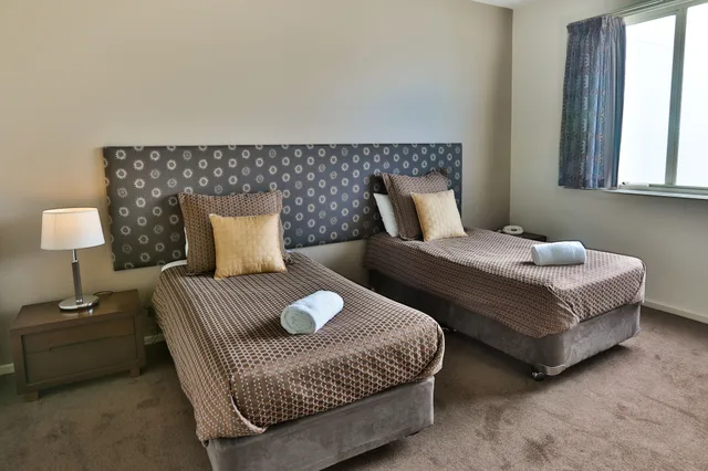 3 Bedrooms, Spa, Luxury, Apartment, 3 Queen Beds، Lady Bay Resort 4/8