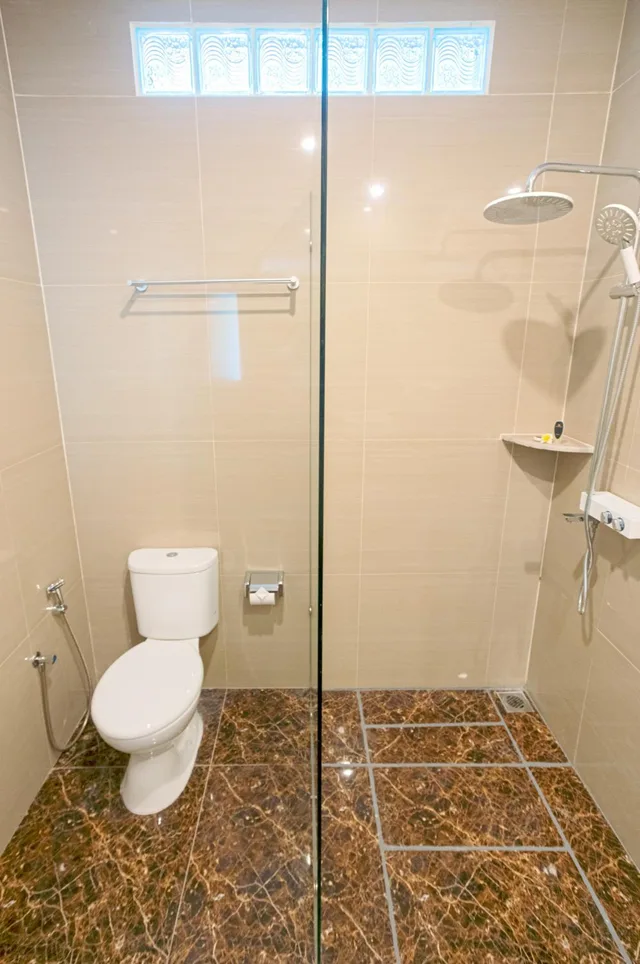غرفة عائلية بشرفة، Graha Socio Hotel 6/8