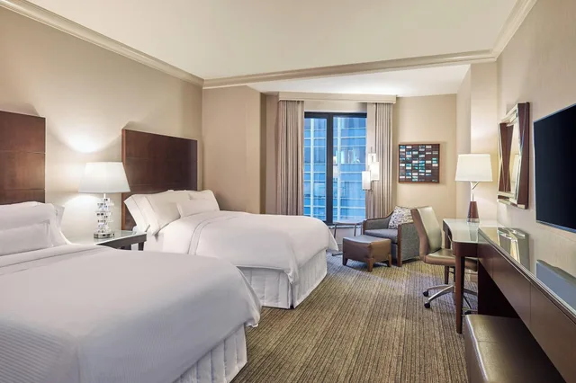 غرفة بسريرين مزدوجين، Westin Chicago River North 4/8