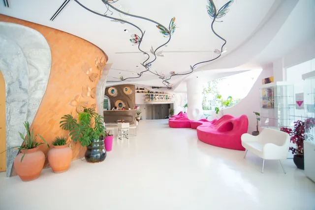 Bougainville Bay Hotel، ساراندا 7/78