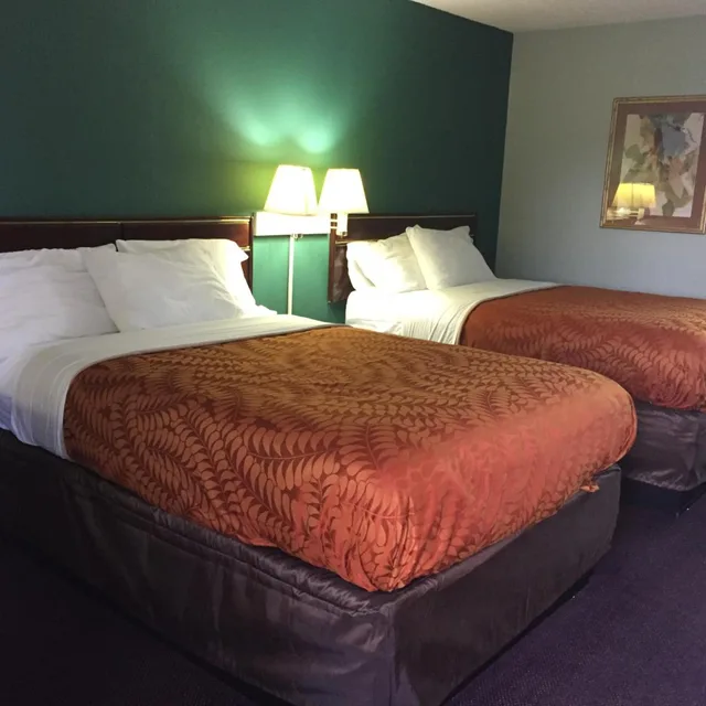 Room, 2 Double Beds, Smoking, Americas Best Value Inn Manchester TN 2/4