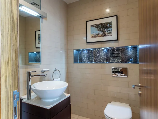 شقة بسرير كينج وسريرين منفصلين بإطلالة على البحر بغرفتي نوم، City Centre Rotana Doha 6/6