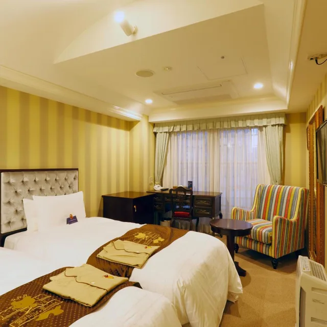 غرفة قياسية بسريرين منفصلين بشرفة، Hotel Königs Krone Kobe 2/9