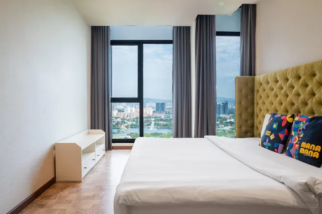 جناح بريميوم بسرير كينج، Expressionz Professional Suites by G Suites 1/2