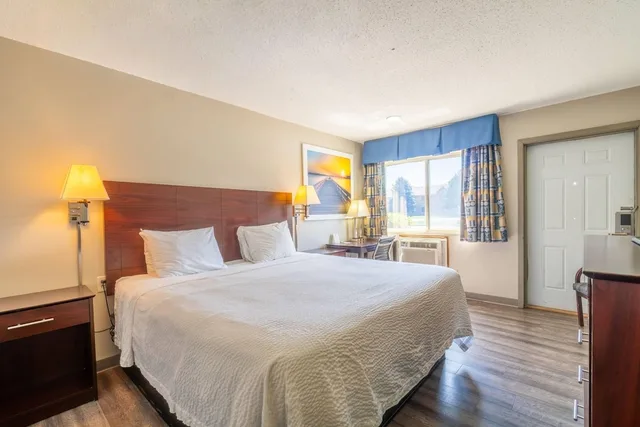 غرفة بسرير كينج، Days Inn by Wyndham Sioux City 2/10