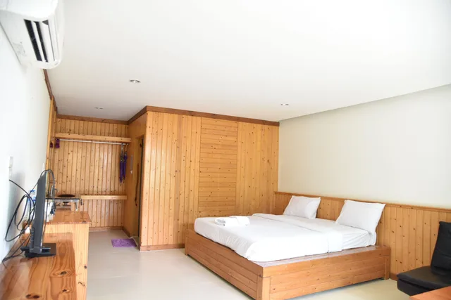 غرفة بسرير كينج بإطلالة على الحديقة، Z-Touch Lipe Island Resort 1/6