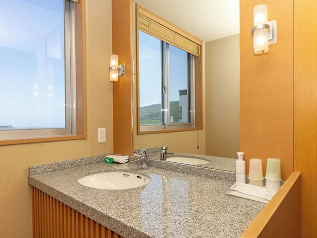 غرفة يابانية غربية بفراش فوتون، Shiretoko Daiichi Hotel 4/8