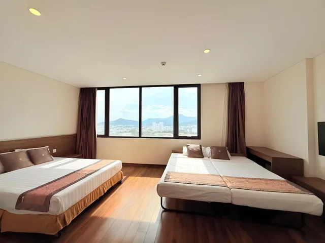 غرفة ديلوكس رباعية بسريرين كوين بغرفة نوم واحدة، Lenid Nha Trang Hotel 2/2