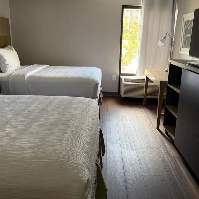 جناح بسرير مزدوج بغرفة نوم واحدة، Wingate by Wyndham Jacksonville FL 1/6