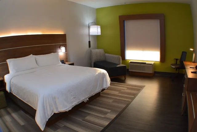 جناح بسرير فردي لذوي الإعاقة، Holiday Inn Express Hotel & Suites Seguin 2/3