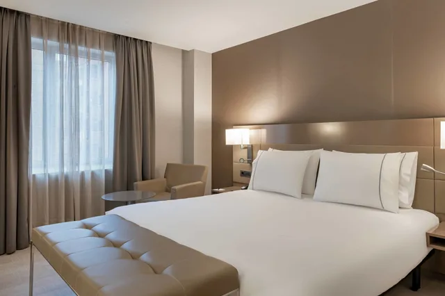 غرفة قياسية بسرير كوين، Ac Hotel Los Vascos 1/9