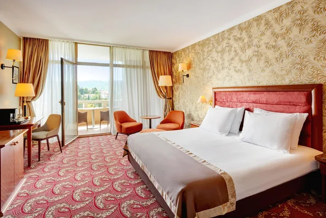 غرفة سوبيريور بسرير مزدوج أو سريرين منفصلين بإطلالة على المتنزه بشرفة، Remisens Hotel Metropol 2/7