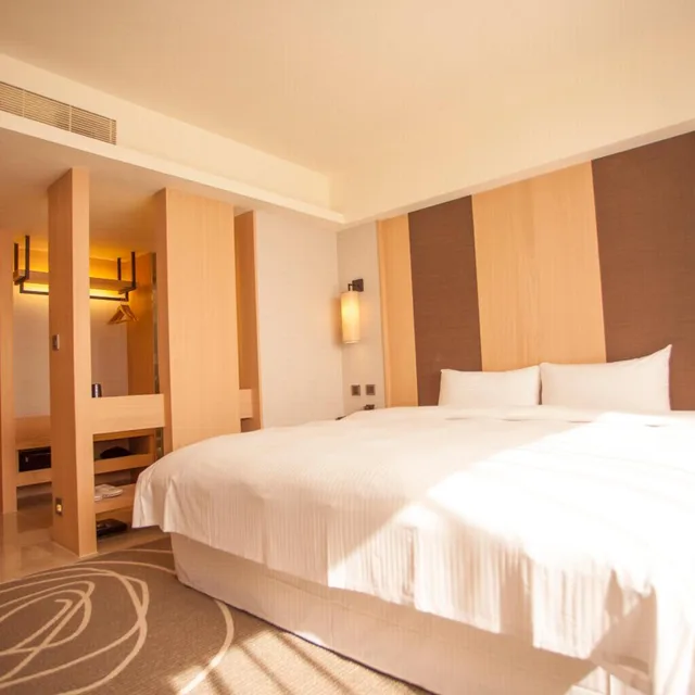 غرفة قياسية بسرير مزدوج، Inn By The Village 2/5