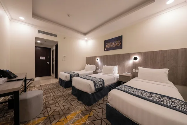 غرفة ثلاثية بثلاثة أسرّة بإطلالة على المدينة، Alayam Elite Hotel 1/5
