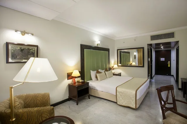 غرفة بريميوم بسرير كينج، Hotel Sarina 5/10