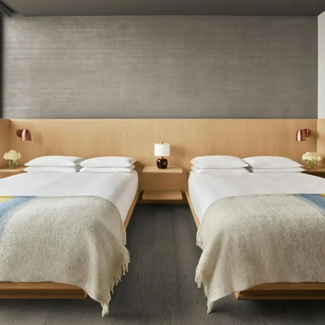 Deluxe, 2 Queen Beds, Scenic View، The Reykjavik EDITION 3/5