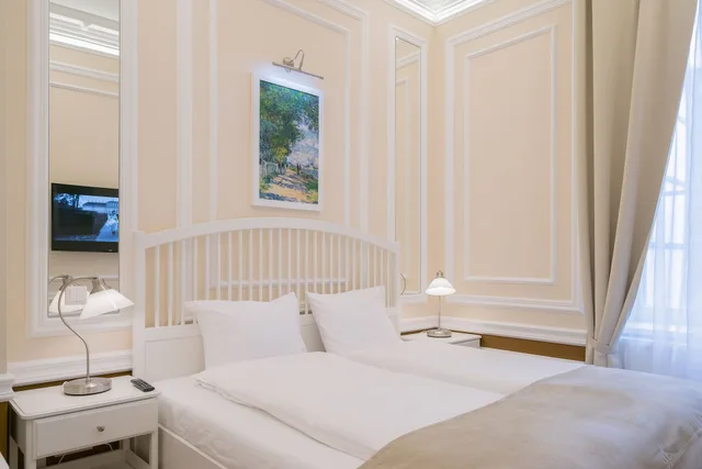 Suite, Dining Area, Sofa، Revelton Suites 1/3