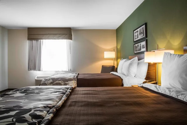 غرفة قياسية بسريرين كوين، Sleep Inn & Suites Syracuse Airport 2/2