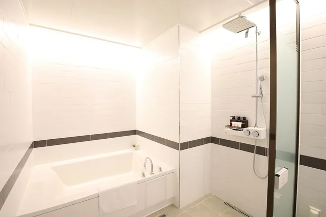 غرفة تنفيذية بسرير مزدوج وسرير فردي، REST HOTEL 3/4