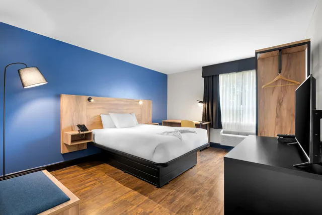 غرفة بسرير كوين، Park Inn by Radisson Sydney, NS 3/5