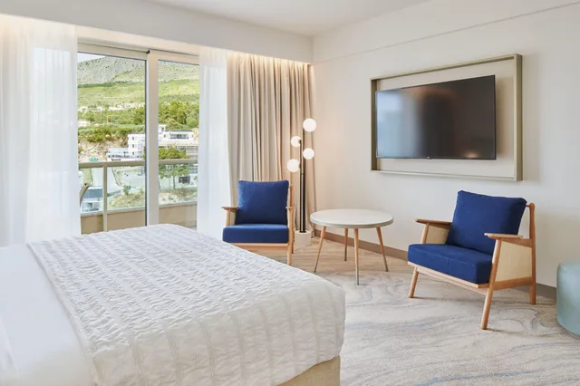 غرفة بريميوم بسرير مزدوج، Le Meridien Lav 3/5