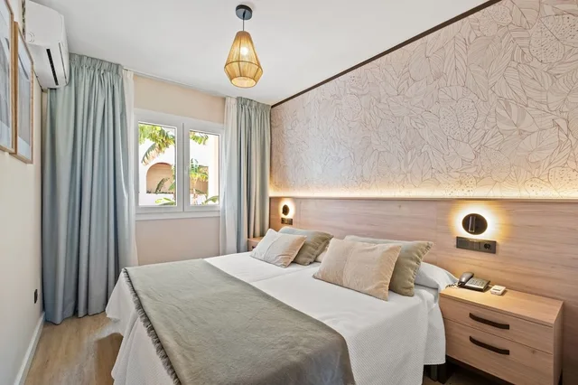 Junior Suite, Twin Beds, Murphy Bed, Sofa، Hotel Puente Real 4/8
