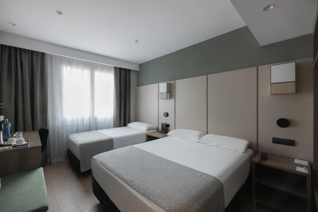 غرفة قياسية ثلاثية بسرير فردي، Catalonia Albeniz Hotel 2/2