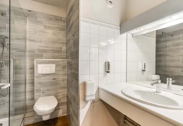 Room, Triple, Accessible, B&B Hotel Montpellier Vendargues 2/3