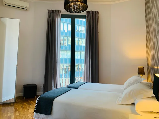 Room, Twin Beds, External Bathroom، Super Balmes Guest House 1/1