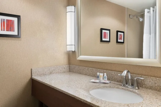 غرفة قياسية بسريرين مزدوجين، Comfort Inn Fayetteville near Fort Bragg 8/8