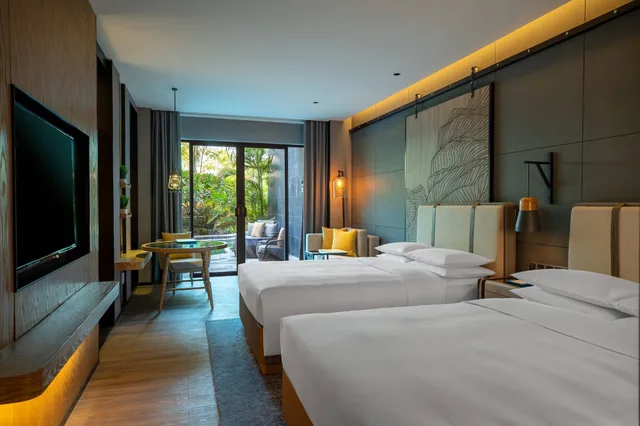 غرفة بسريرين مزدوجين بإطلالة على المسبح، Renaissance Xiamen Hotel 1/6