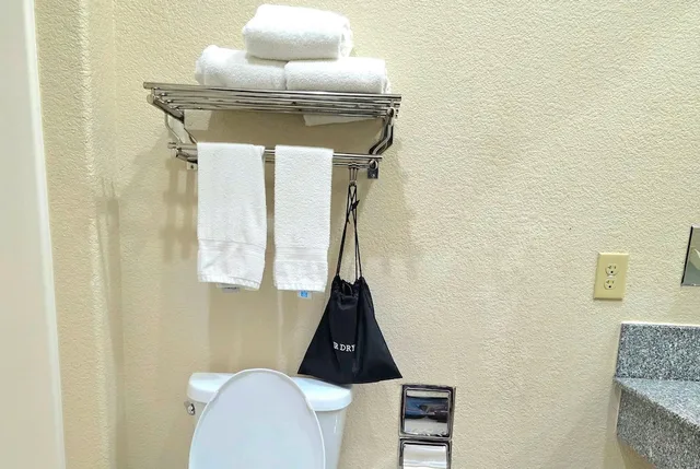 جناح بسرير كينج وسريرين كوين، Ramada By Wyndham South Waco 9/9
