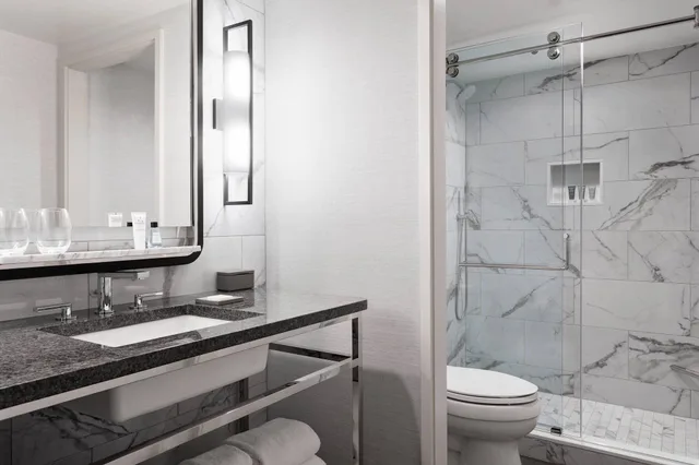 Premium, King Bed, Jw Marriott New Orleans 3/5