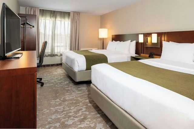 غرفة قياسية بسريرين كوين في طابق مرتفع، Comfort Inn Sault Ste Marie ON 2/8