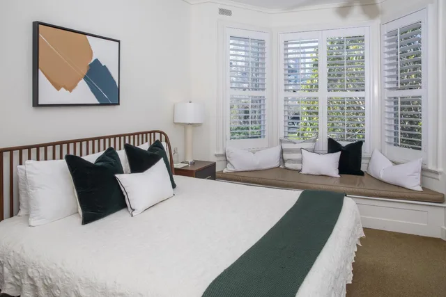 Junior Suite, King Bed, The Washington Square Inn 2/10