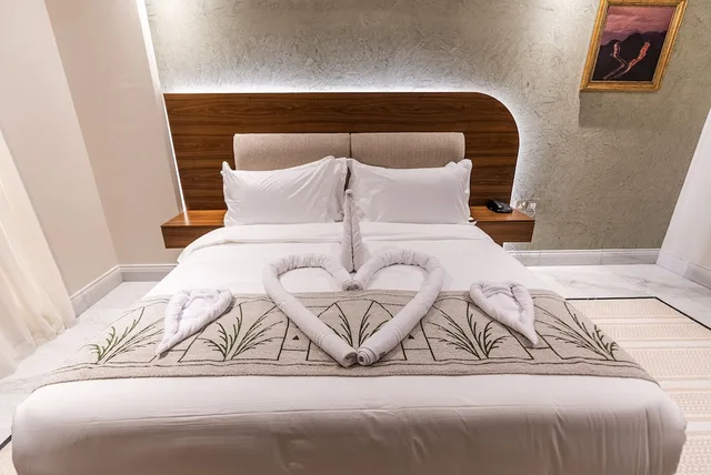 جناح سوبيريور بسرير كوين، فندق تورا(Tura Residence Olaya) 8/10
